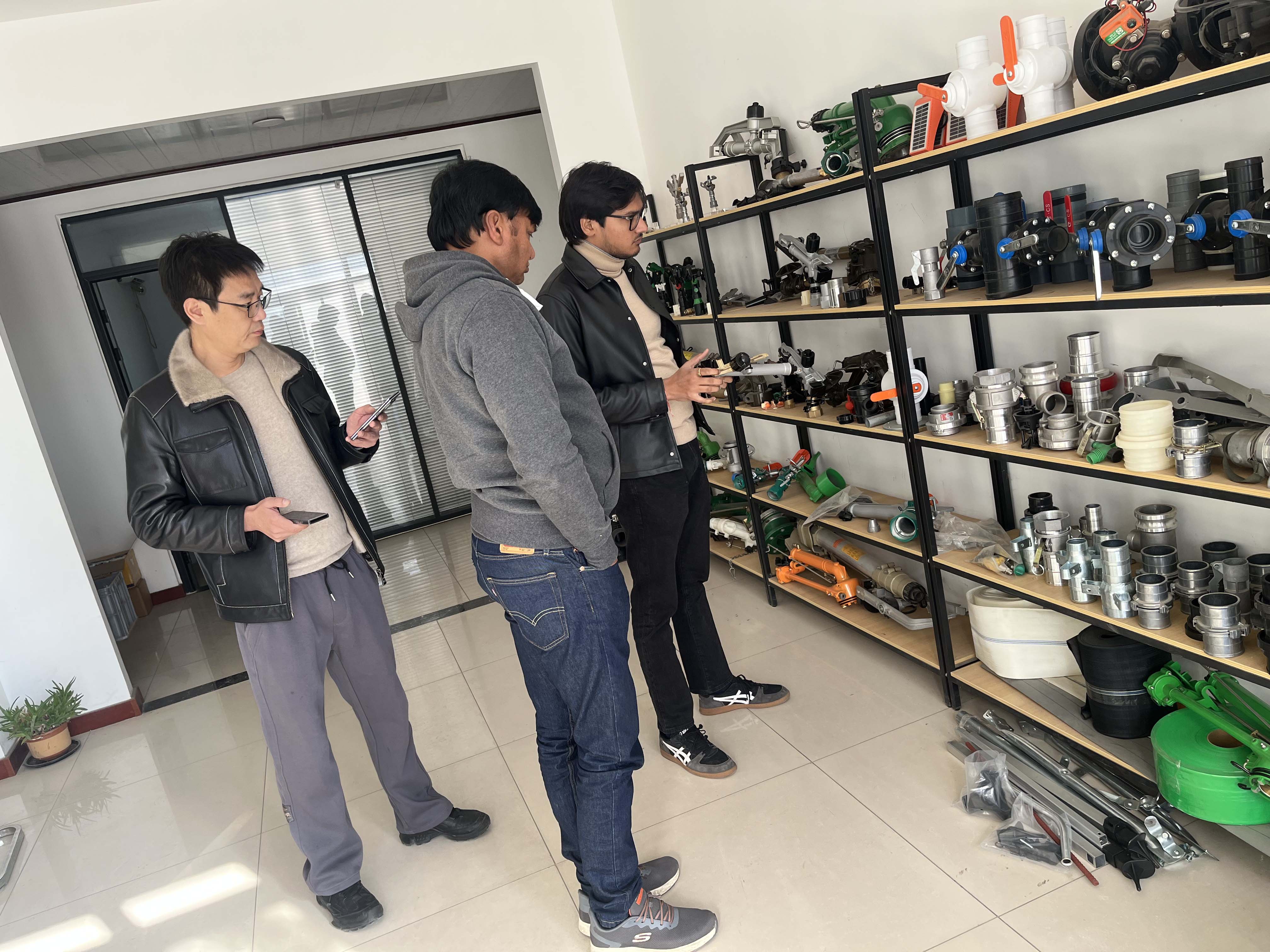 昌吉NS40 涡轮喷枪获客户青睐 洽谈批量合作